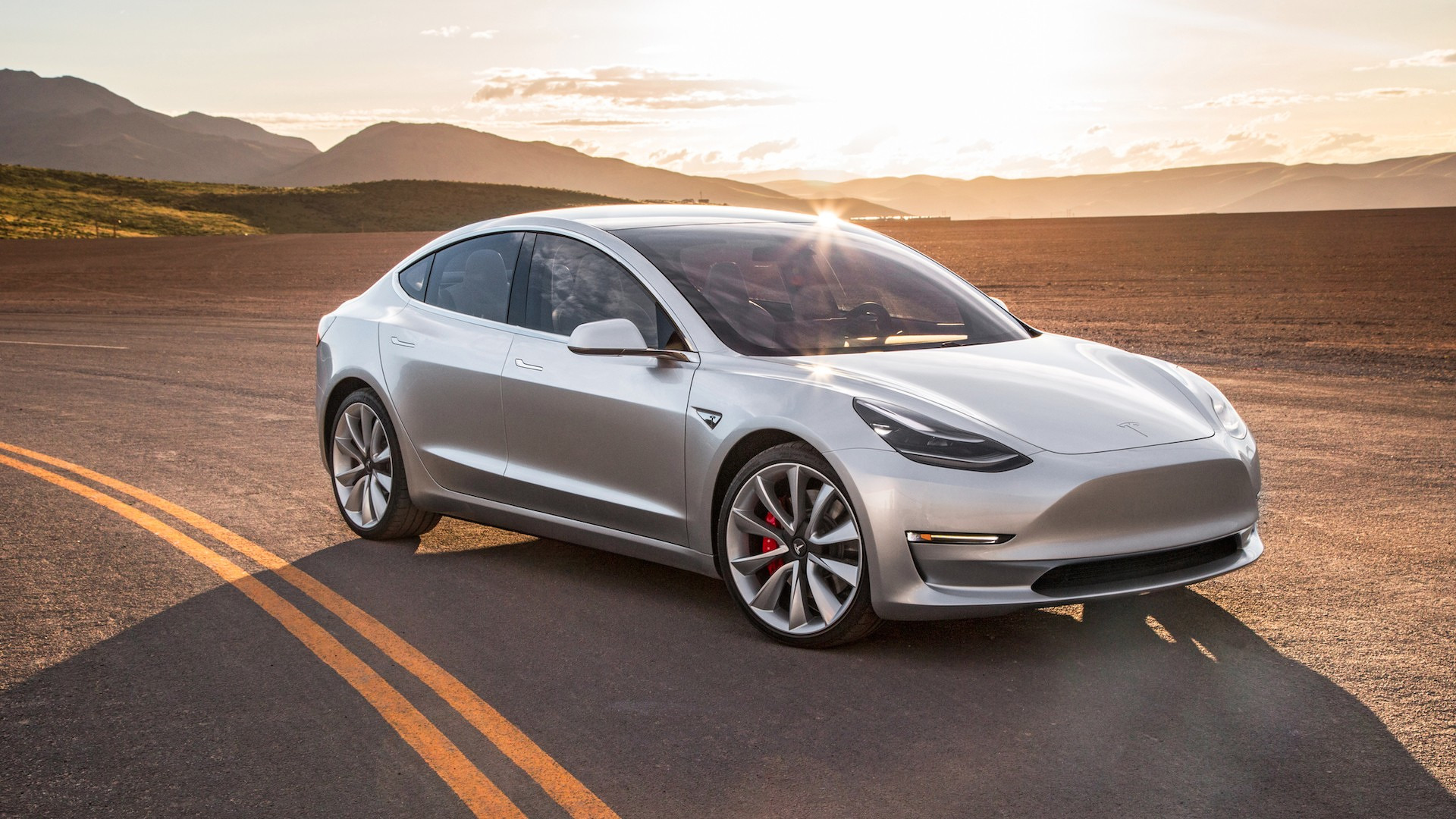 特斯拉Model 3官图公布: 配15英寸大号iPad