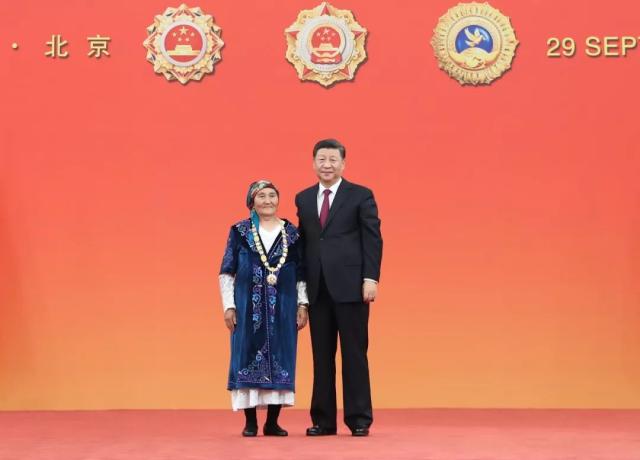 国家荣誉称号获得者——布茹玛汗·毛勒朵
