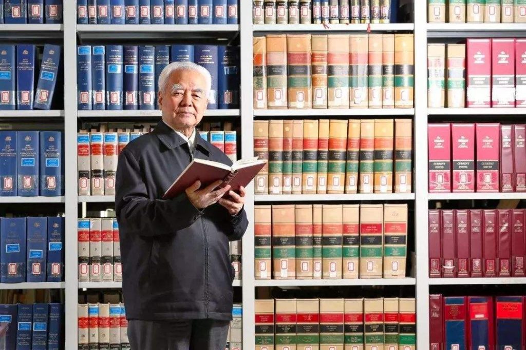 国家荣誉称号获得者——卫兴华