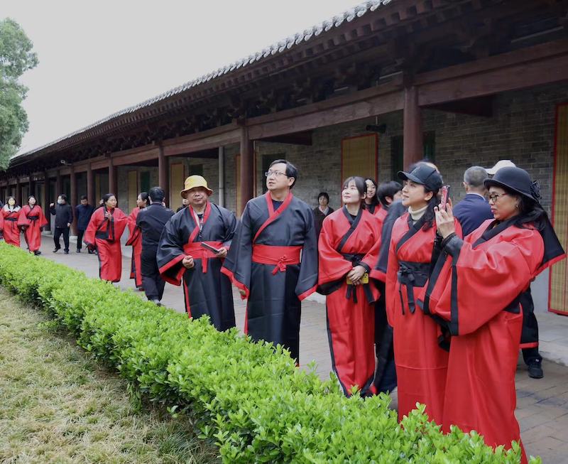 仓颉庙探文字之源 穿汉服学中华礼仪-图片2