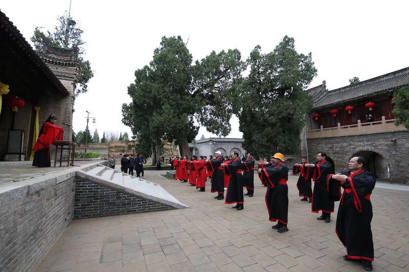 仓颉庙探文字之源 穿汉服学中华礼仪-图片3