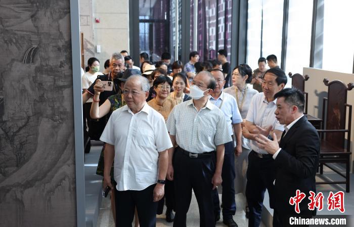 “心·传”古典家具艺术展在京举行 展现中国木作技艺之美-图片1