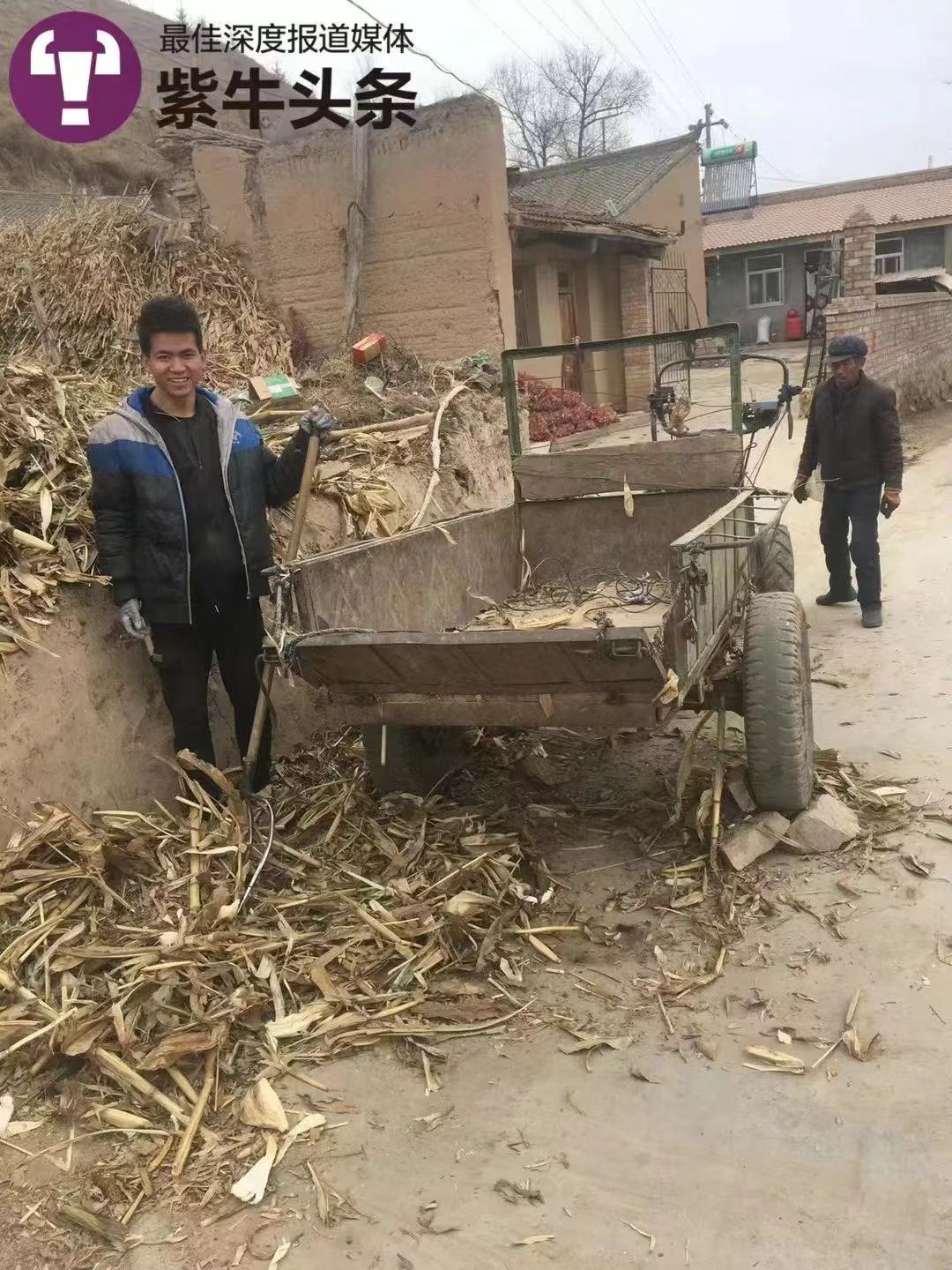 考取博士和父母土墙前合影的男孩：感恩父母，感谢年少时雪地中读书的自己-图片9