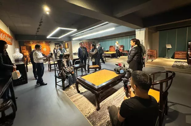 香港曹其镛率团又双叒叕来宁波打卡“嘉木明韵”艺术馆-图片3