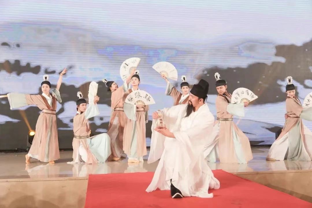 无锡中糖成功举办今世缘酒业无锡市场国缘核心客户2023金秋答谢会暨国缘金K系上市见面会-图片6