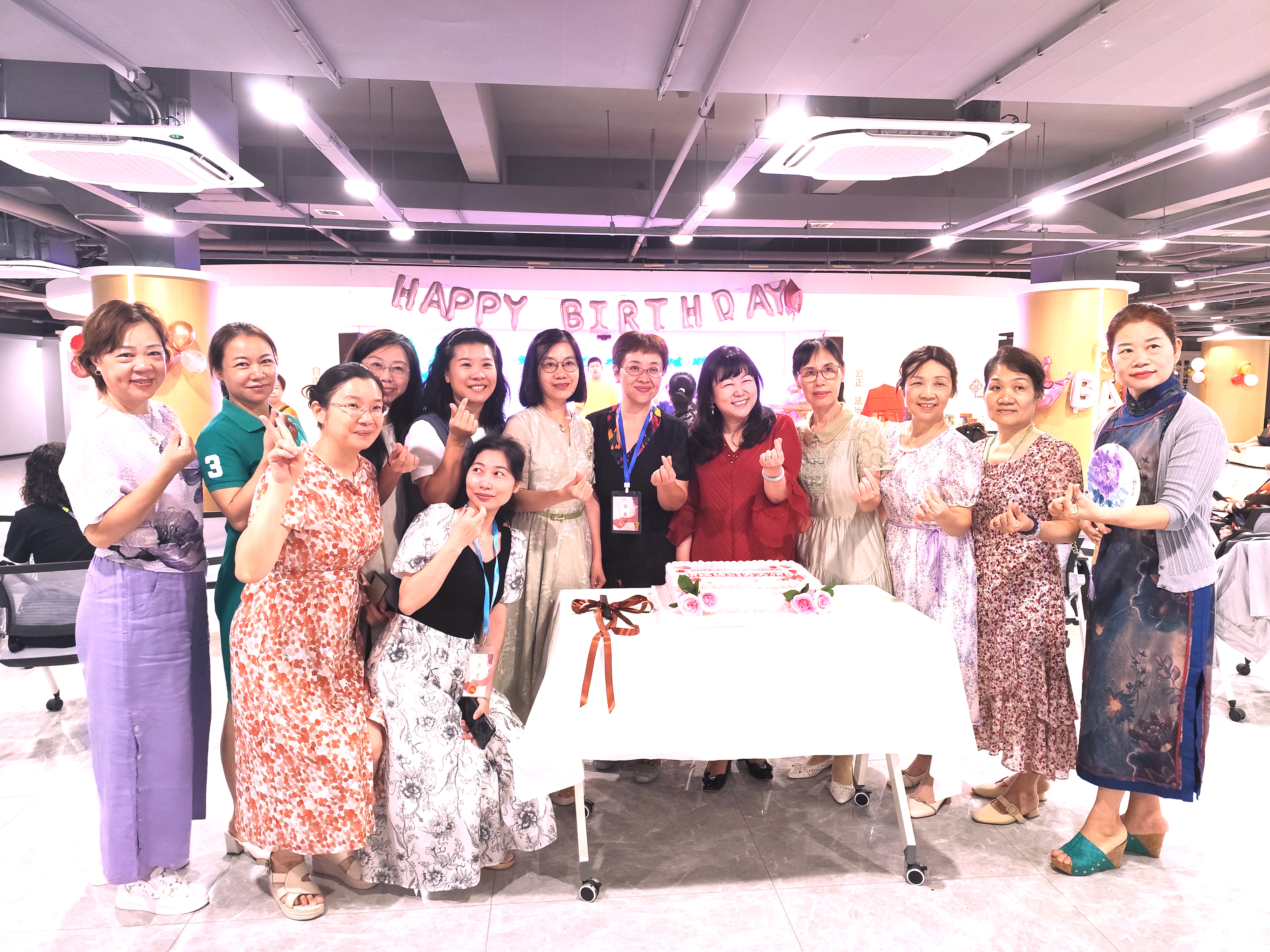 榕台文化艺术团挂牌暨牵手之家生日派对：艺术之光璀璨，姐妹情深共聚-图片2