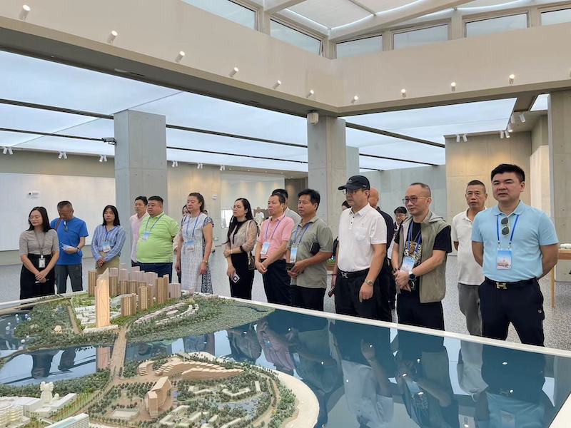 海外华侨华人赞八桂｜“一带一路”共建国家商会负责人研修班在广西成功举办