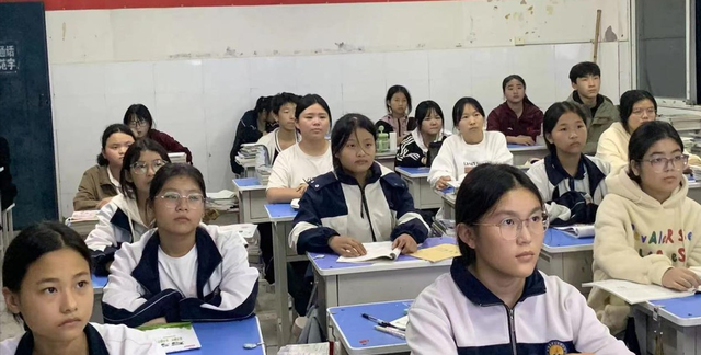 河南太康县城关镇实验学校：《新闻联播》开启学生成长新视野-图片2