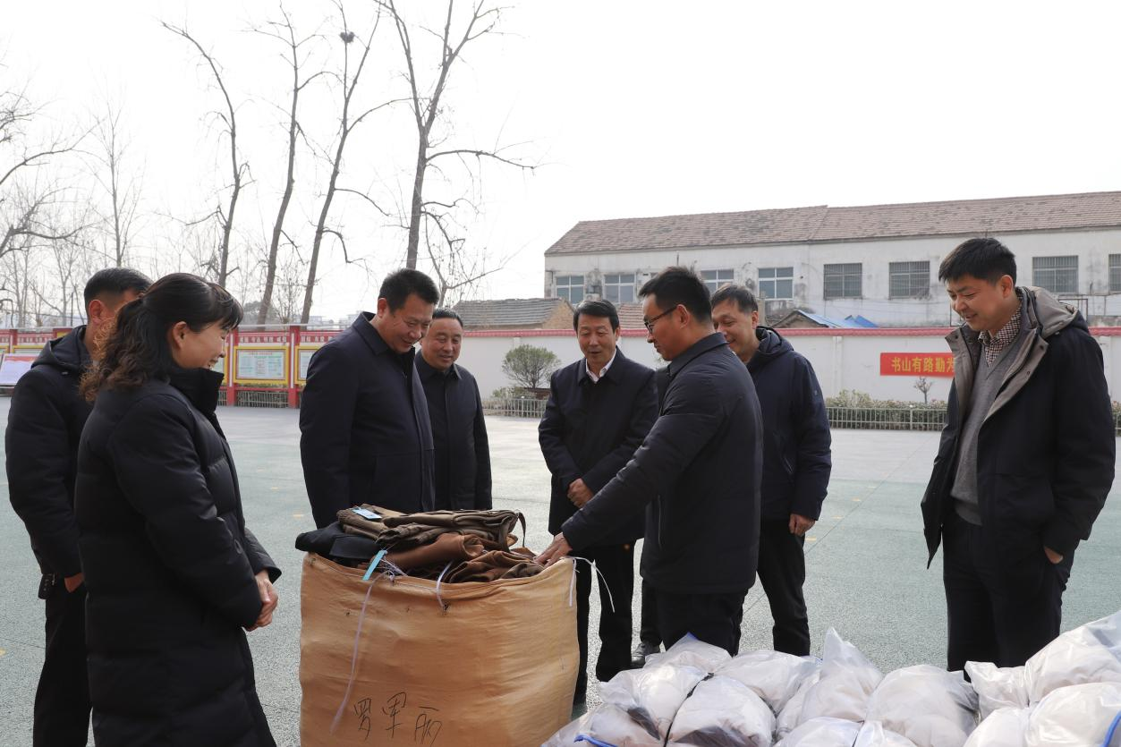 河南郸城县政协举行爱心捐赠活动-图片2