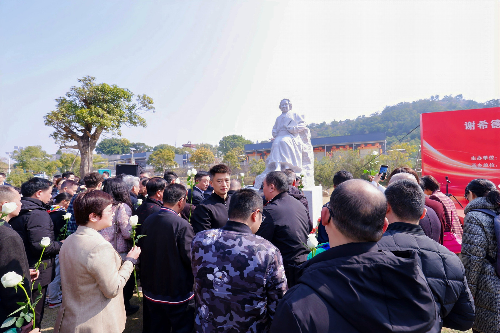 复旦大学福建校友会参加谢希德先生雕像捐建落成揭幕仪式-图片3