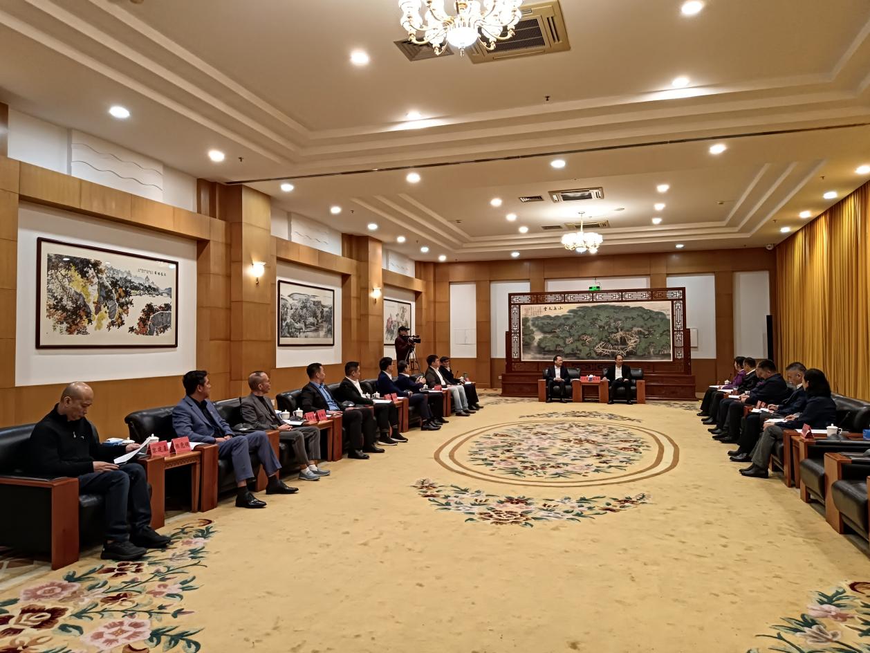 江门市委书记陈岸明:诚邀海外侨胞回乡投资兴业