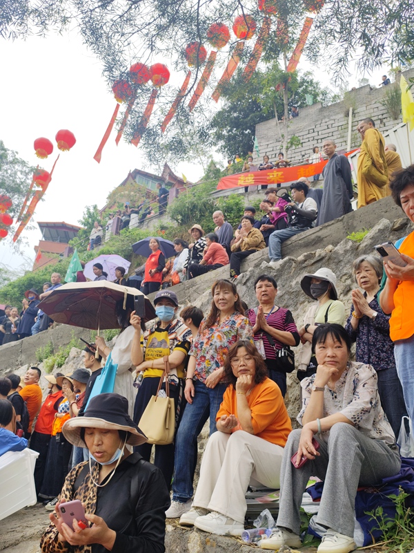 300尾中华鲟幼鱼放流 科技助力“水中大熊猫”重生-图片4