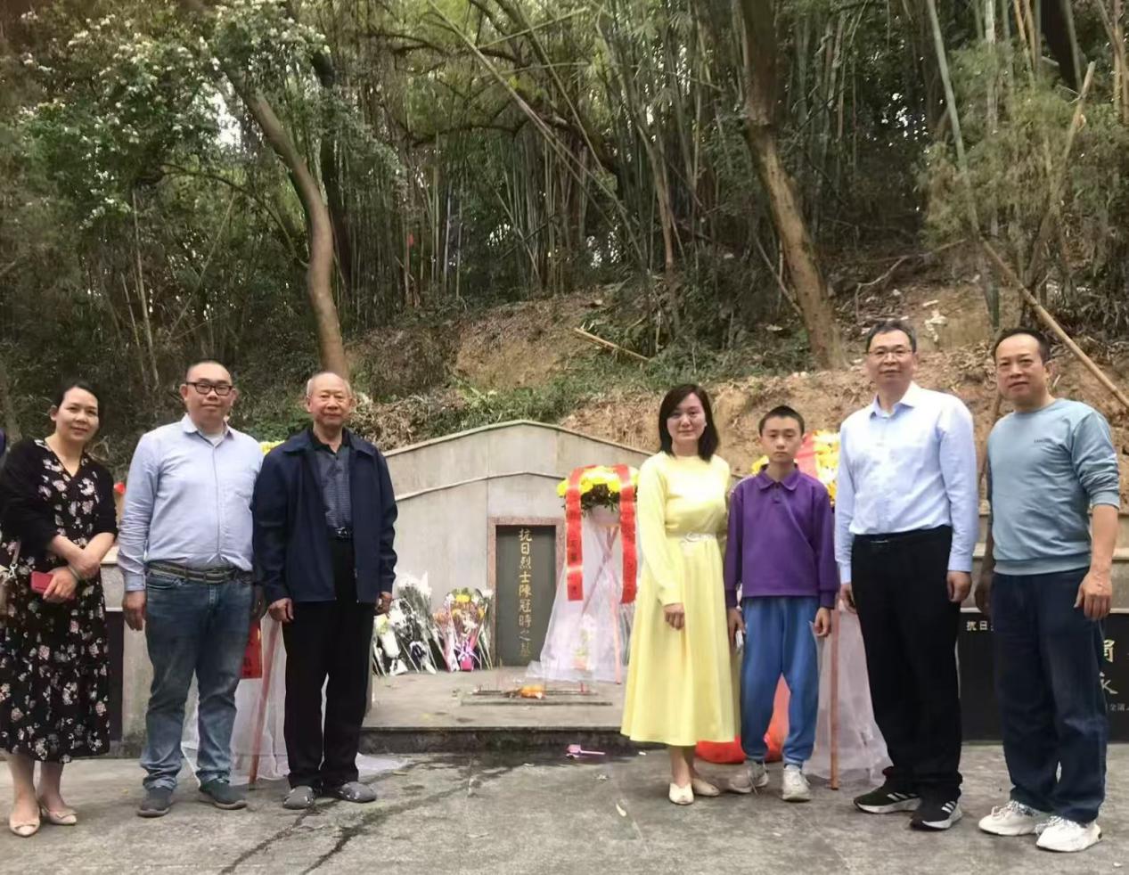 侨乡江门:人潮花海致敬抗日烈士陈冠时-图片1