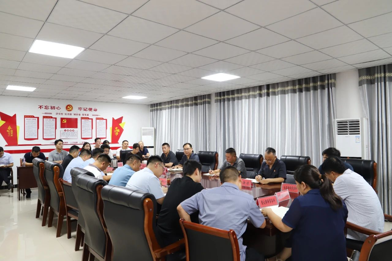 河南太康法院与县司法局联合召开律师座谈会