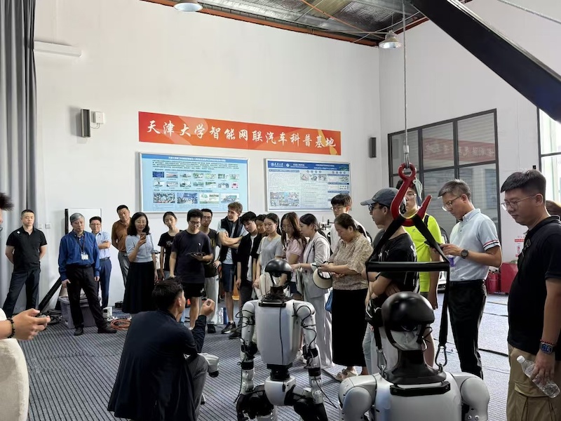 中国美国商会天津分会、中国欧盟商会天津分会与天津市侨商会青年专业委员会在天津大学联合举办研学活动-图片3