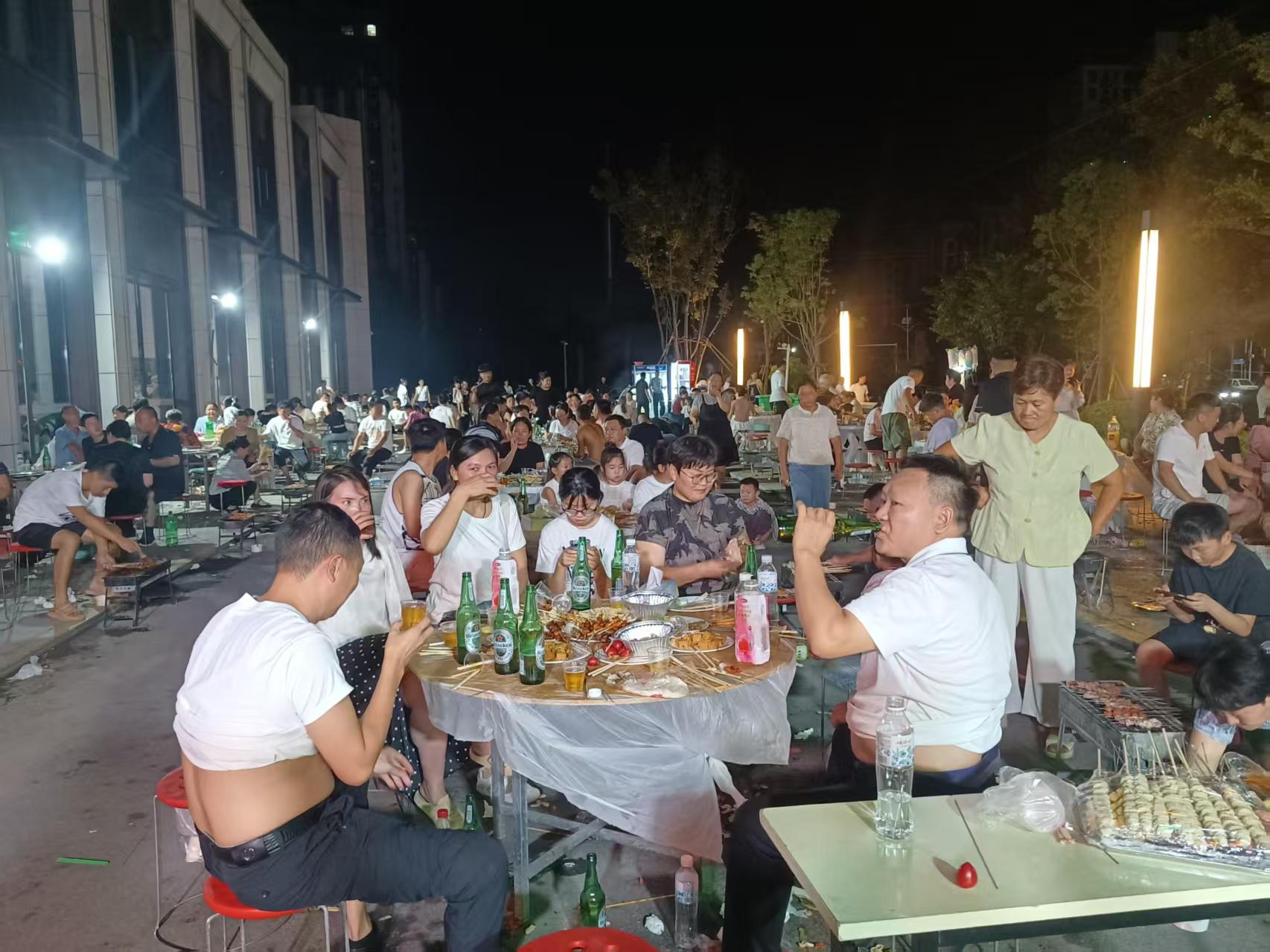 和谐社会 和谐社区“家门口的别样烟火气”-图片2