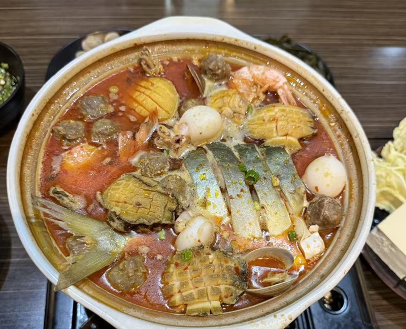多伦多椰岛海南鸡饭店推出“文昌糟粕醋火锅”-图片2
