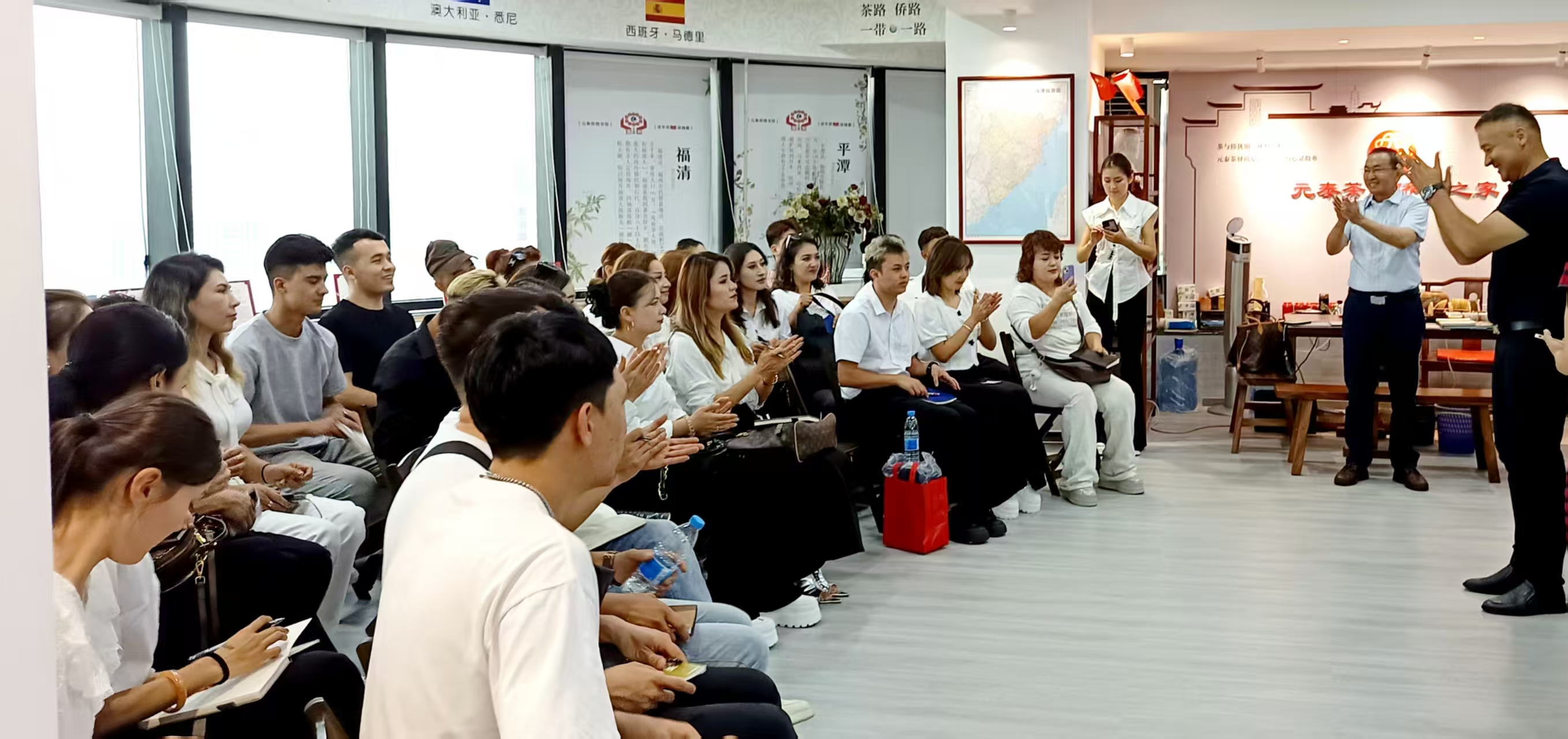 “闽台侨韵,民族风情,携手同行”:茶韵为媒连结山海情谊-图片2