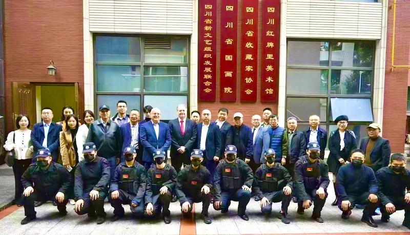 四川省文艺两新人才创新与产业发展孵化园区招商考察座谈会在成都举行