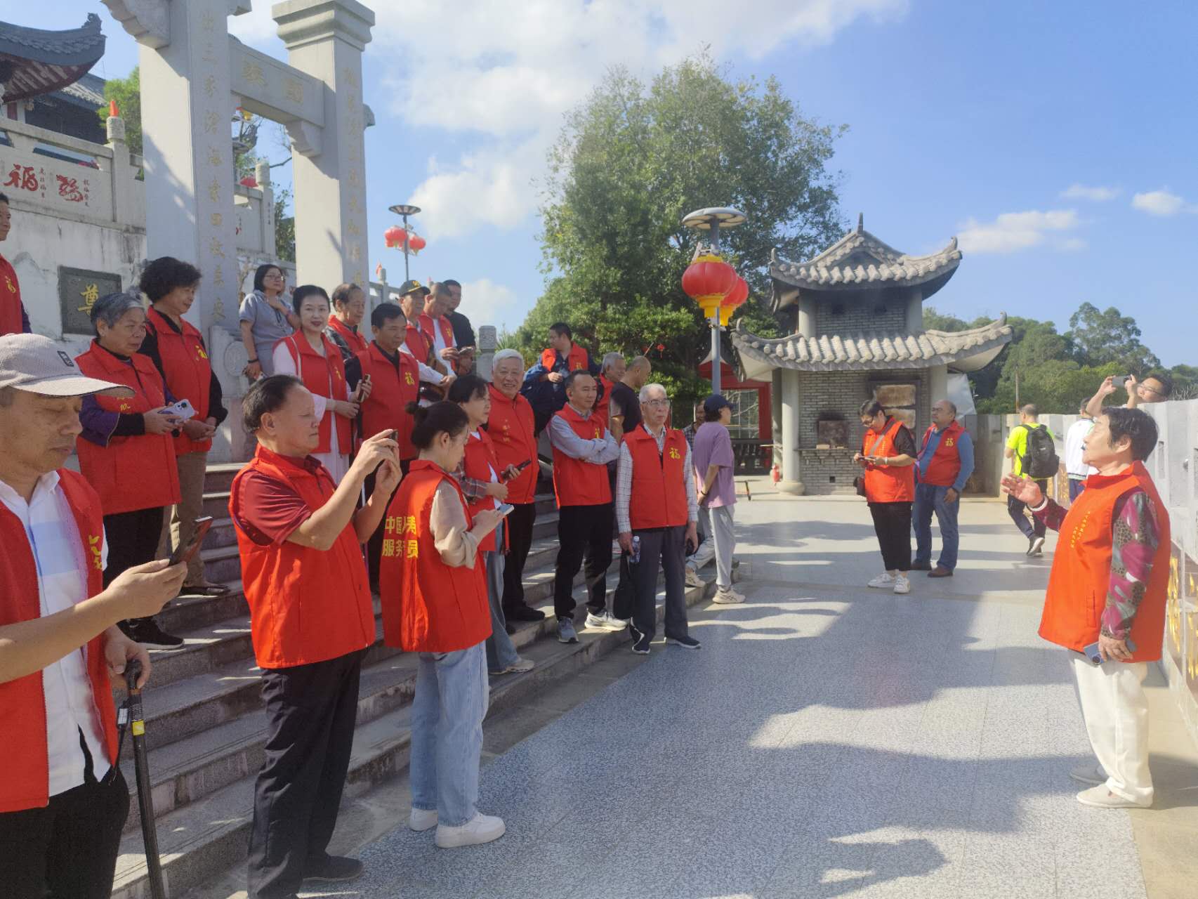 乙巳重阳高盖山盛会：老少同乐 共绘秋日风筝画卷-图片5