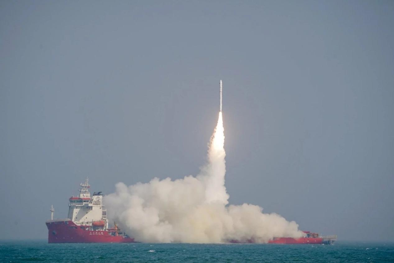 向前院士作为重要嘉宾应邀出席“一箭四星”运载火箭发射