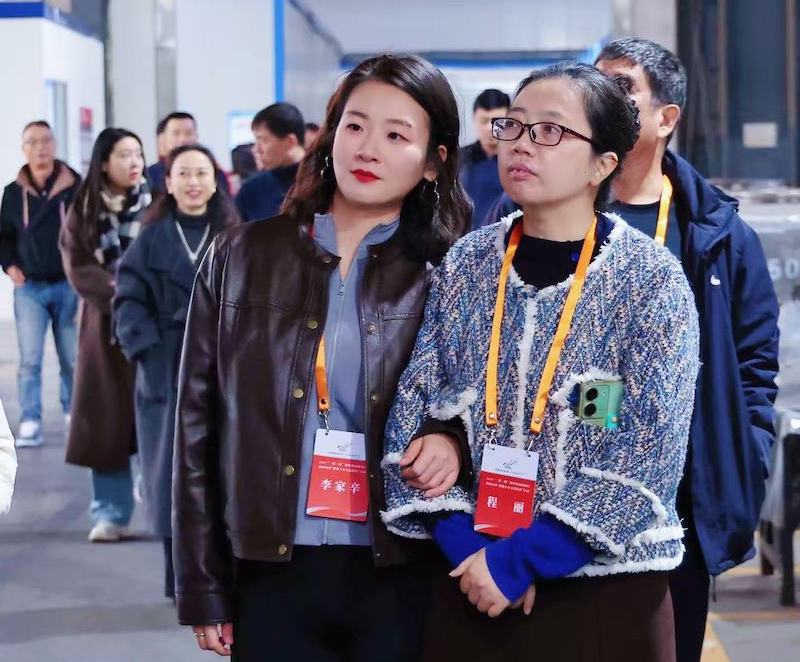 中国传真新闻社社长李家辛应邀出席“2025’一带一路’知名华商四川行暨四川省‘侨助千企万品出海’行动”