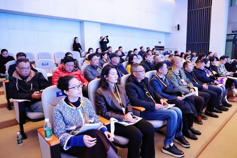中国传真新闻社社长李家辛应邀出席“2025’一带一路’知名华商四川行暨四川省‘侨助千企万品出海’行动”-图片22