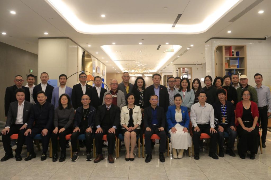 感受侨乡巨变，展望华媒发展———2025海外华文媒体沙龙江门举行