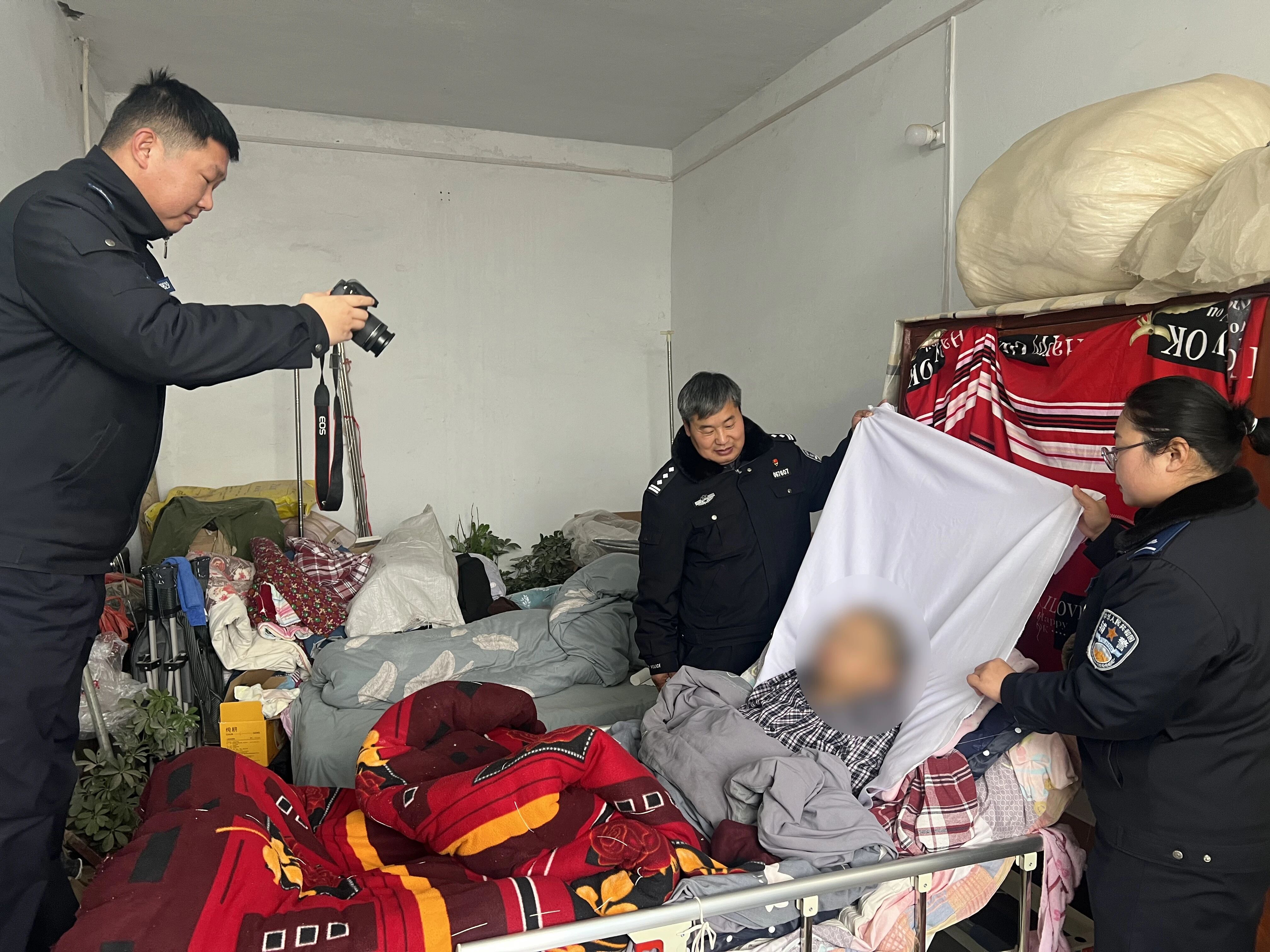 河南：周口公安主动服务送证上门 便民举措温暖寒冬