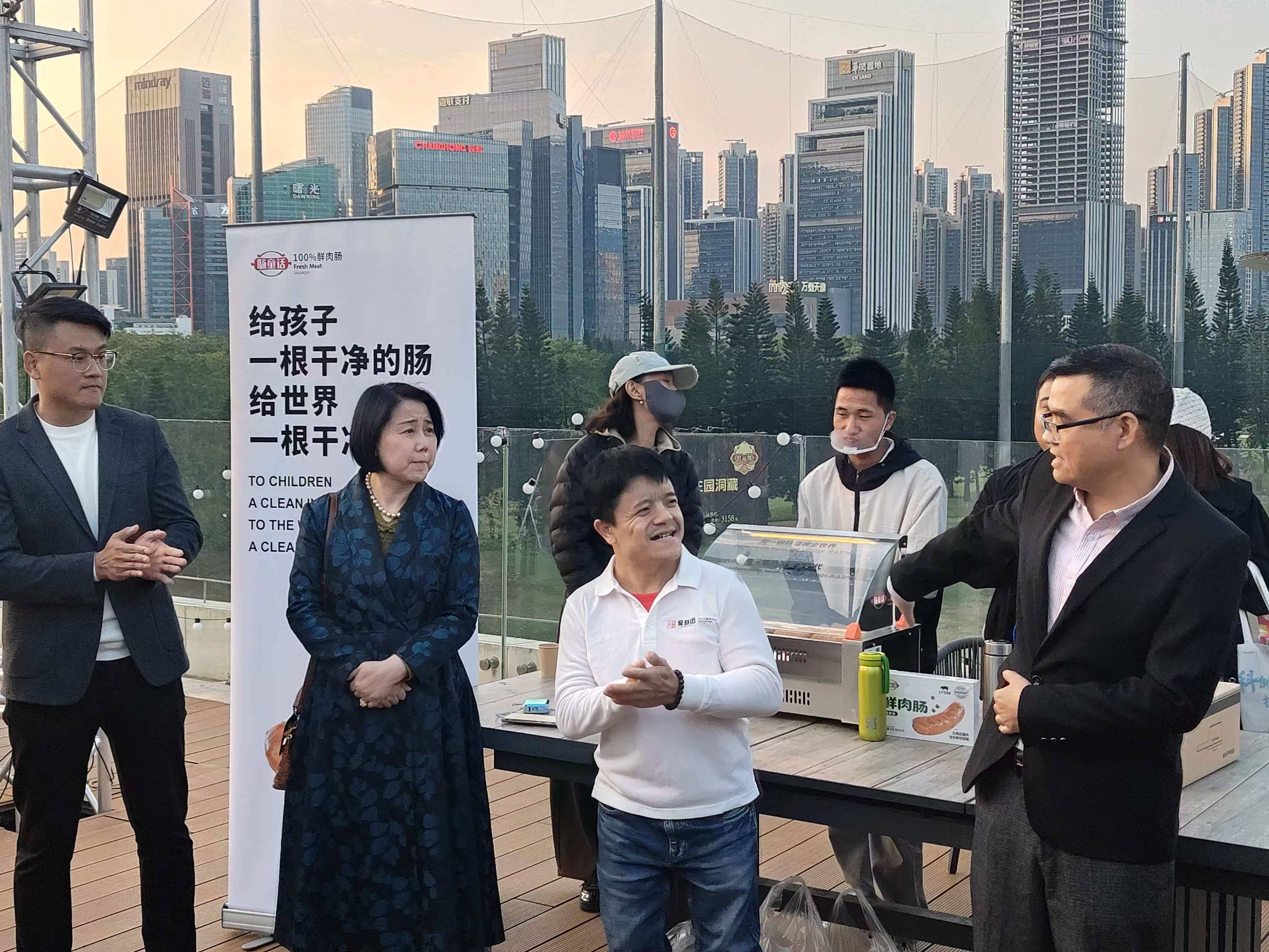 梁耀烽：苦难也有童话 十亿分之一的奇迹-图片4
