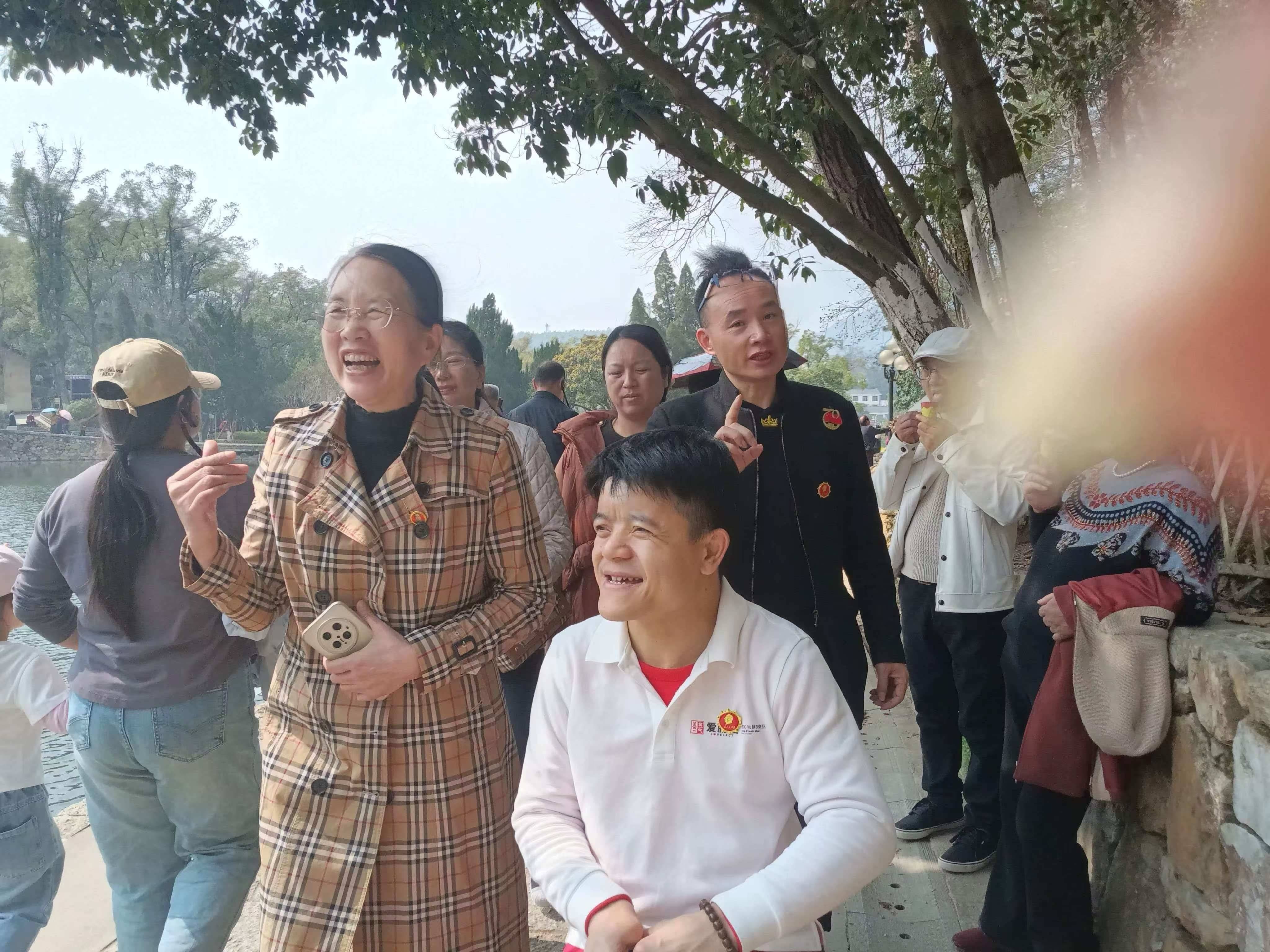 梁耀烽：苦难也有童话 十亿分之一的奇迹-图片2
