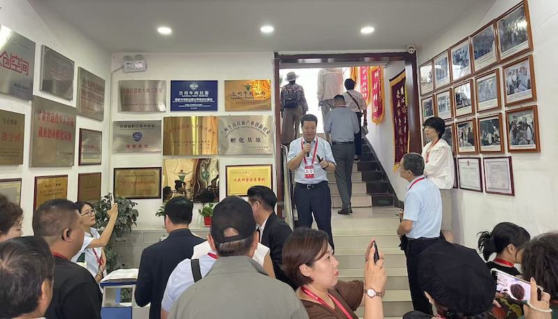 “创业中华·筑梦陇原”2026“侨助千企万品出海”甘肃对接活动暨“一带一路”兰州牛肉拉面合作发展大会在兰州举办-图片10