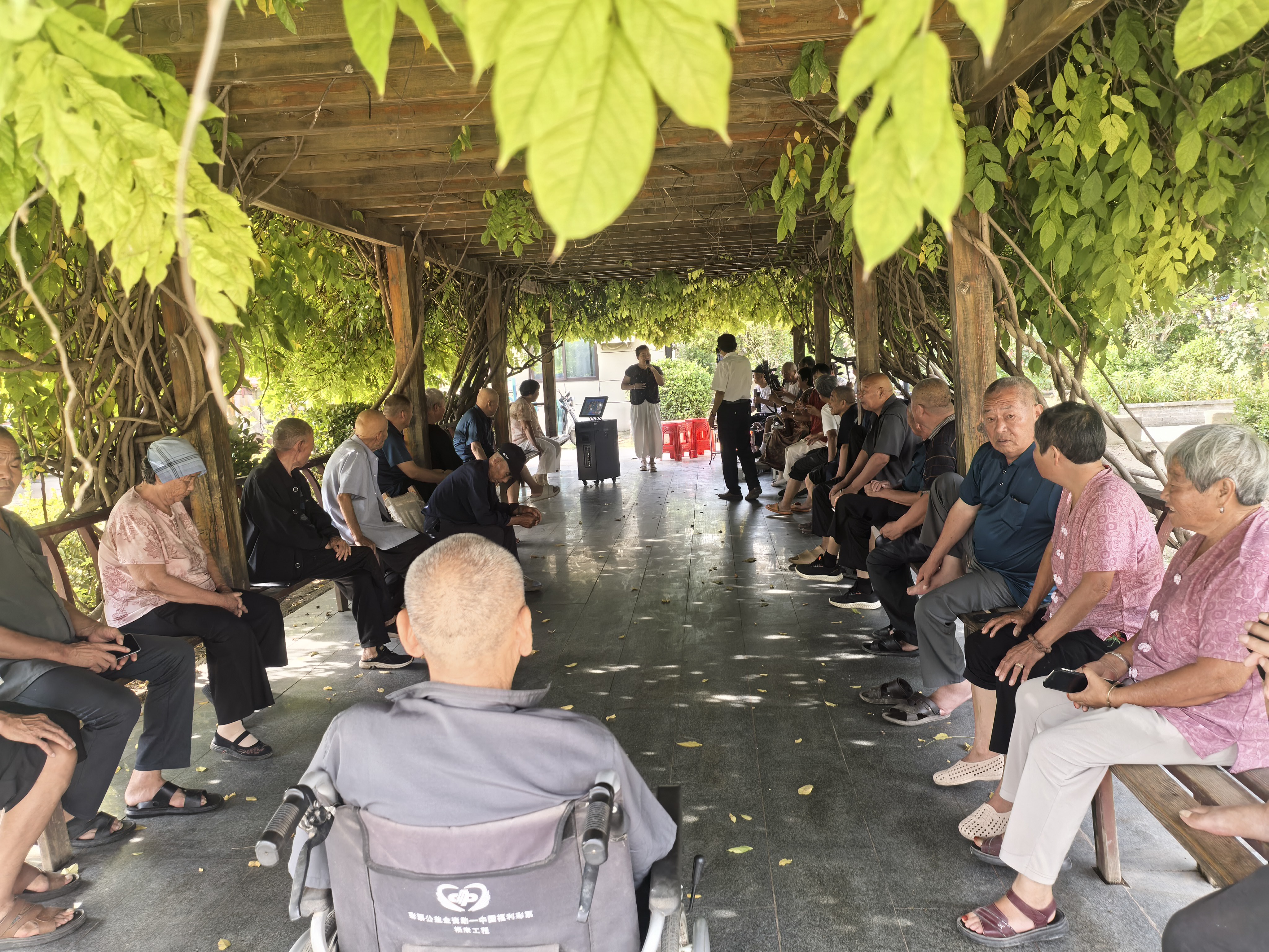 河南太康：庆八一民间艺术团走进敬老院 关爱老人传递温暖-图片4